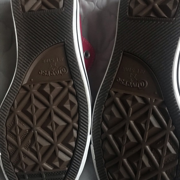 Converse - Picture 2 of 7